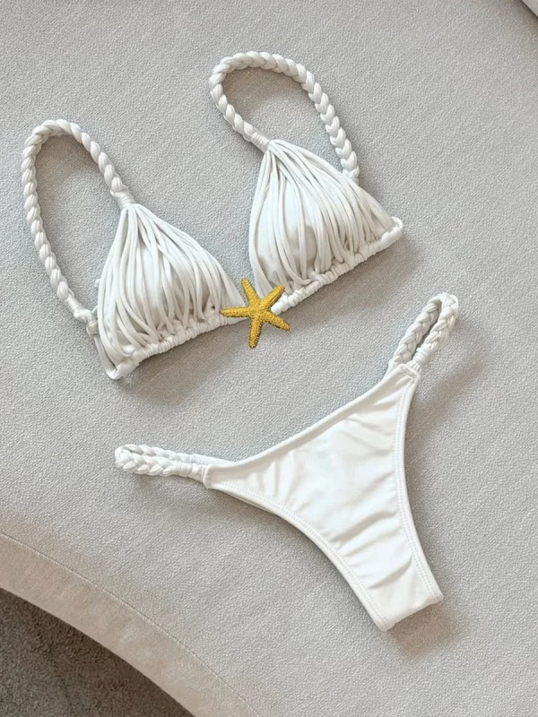 Biquíni Brasileiro com Detalhe de Estrela – Conjunto Moderno em Duas Peças